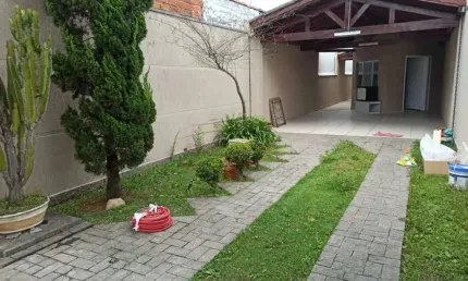 Casa com 2 quartos à venda na Rua Koichi Yoshikawa, Parque Maria Helena, Suzano, 174 m2 por R$ 500.000
