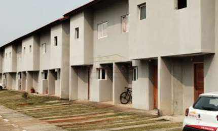 Casa em condomínio fechado com 3 quartos à venda na Rua Tereza Haguihara Cardoso, Jardim Casa Branca, Suzano, 82 m2 por R$ 390.000