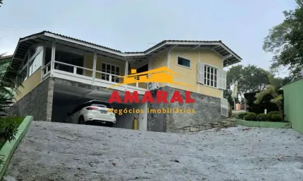Casa em condomínio fechado com 3 quartos para alugar na Estrada do Itapeti, Parque Residencial Itapeti, Mogi das Cruzes, 230 m2 por R$ 7.500
