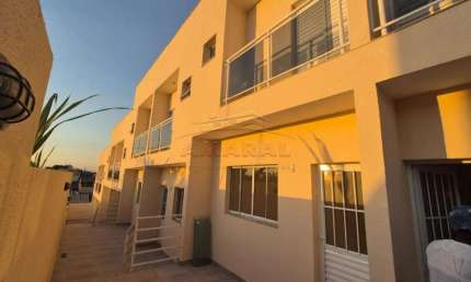Casa com 2 quartos para alugar na Rua Yakushigim, Vila Amélia, Poá, 71 m2 por R$ 2.100