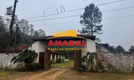 Chácara / sítio com 4 quartos para alugar na Estrada do Pavoeiro, Clube dos Oficiais, Suzano, 300 m2 por R$ 5.000