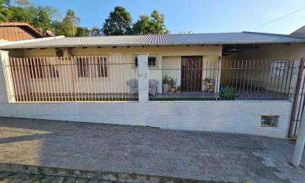 Casa com 3 dormitórios à venda, 150 m² por R$ 685.000,00 - Água Verde - Blumenau/SC