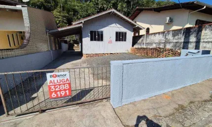 Casa com 2 dormitórios para alugar, 70 m² por R$ 1.600,00/mês - Valparaíso - Blumenau/SC