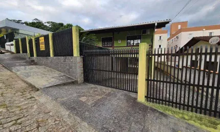 Casa com 3 dormitórios à venda, 200 m² por R$ 800.000,00 - Velha - Blumenau/SC