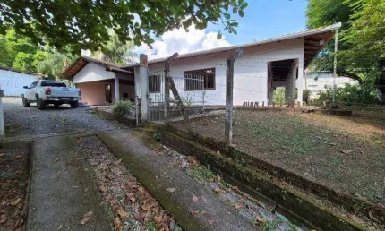 Casa com 3 dormitórios para alugar, 209 m² por R$ 2.690,00/mês - Badenfurt - Blumenau/SC