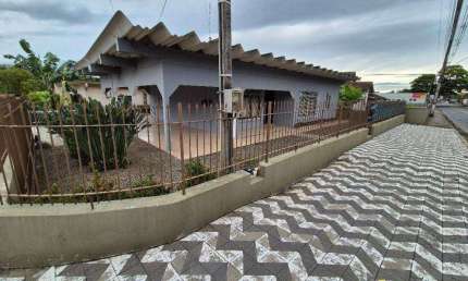 Casa com 3 dormitórios, 240 m² - venda por R$ 800.000,00 ou aluguel por R$ 3.980,00/mês - Velha - Blumenau/SC