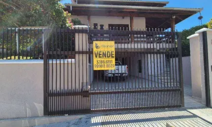 Casa com 4 dormitórios à venda, 290 m² por R$ 1.780.000,00 - Escola Agrícola - Blumenau/SC