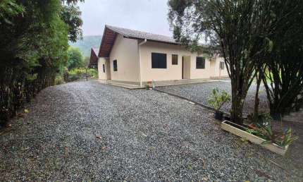 Casa com 4 dormitórios para alugar, 150 m² por R$ 2.570,00/mês - Itoupava Central - Blumenau/SC