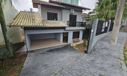 Casa com 3 dormitórios à venda, 200 m² por R$ 900.000,00 - Escola Agrícola - Blumenau/SC
