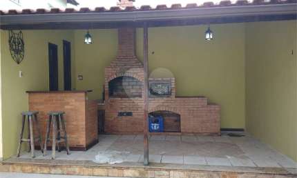 Casa térrea com 3 quartos à venda em Santíssimo - RJ
