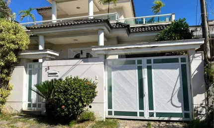 Condomínio com 3 quartos à venda em Campo Grande - RJ