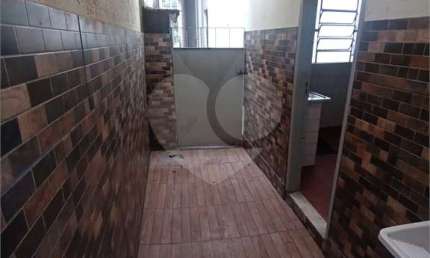 Casa de vila com 2 quartos para locação em Campo Grande - RJ