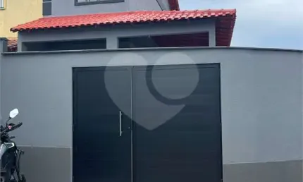 Condomínio com 3 quartos à venda em Campo Grande - RJ