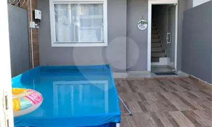 Condomínio com 2 quartos à venda em Santíssimo - RJ
