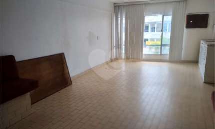 Ponto comercial para alugar na Barcelos Domingos, Campo Grande, Rio de Janeiro
