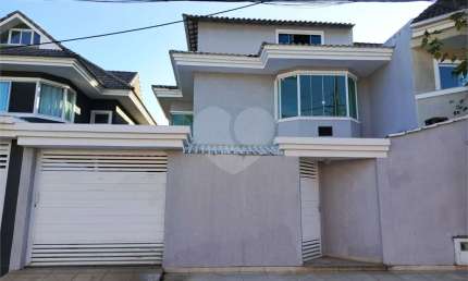 Condomínio com 3 quartos à venda ou para locação em Vargem Pequena - RJ