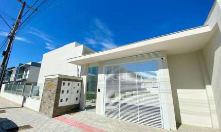 Casa em condomínio fechado com 2 quartos à venda na Rua Mathias Schell, 1, Sertão do Maruim, São José por R$ 369.000