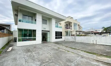 Apartamento com 2 quartos à venda na Capistrano de Abreu.., 207, Barra do Aririú, Palhoça por R$ 270.000