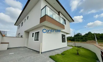 Casa com 2 quartos à venda na Nielsen Ubiratã Delfino José, 10, Bela Vista, Palhoça por R$ 499.900
