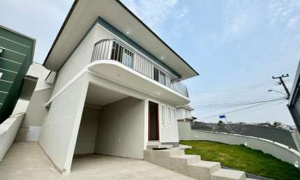 Casa com 3 quartos à venda na Avenida José Francisco Coelho, 1, Forquilhas, São José por R$ 650.000