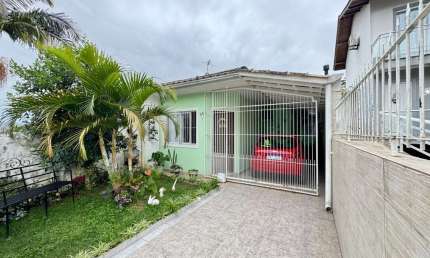 Casa com 3 quartos à venda na Professora Orlandina Olivia da Silva, 358, Potecas, São José por R$ 420.000