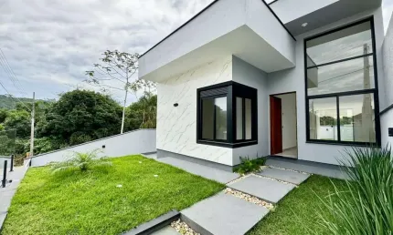 Casa com 3 quartos à venda na Rua Vereador Eugênio Manoel da Cunha, 134, Forquilhas, São José por R$ 650.000