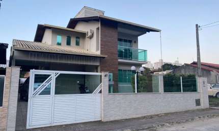 Casa com 3 quartos à venda na Hamilton de Lima, 40, Potecas, São José por R$ 800.000