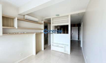 Apartamento com 3 quartos à venda na Rua Vereador José do Vale Pereira, 37, Coqueiros, Florianópolis por R$ 920.000