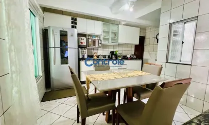Casa com 4 quartos à venda na Rua Moura, 988, Barreiros, São José por R$ 1.400.000
