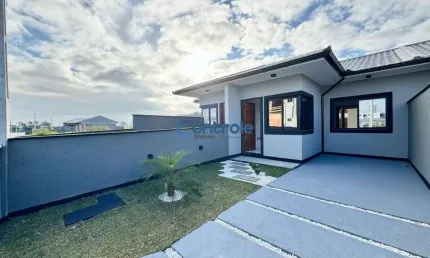 Casa com 2 quartos à venda na Michelangelo, 2, Barra do Aririú, Palhoça por R$ 350.000