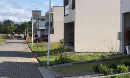 Terreno em condomínio fechado à venda na Avenida Wilson Castelo Branco, 700, Deltaville, Biguaçu por R$ 230.000
