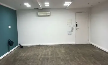 SALA COMERCIAL A VENDA/ LOCAÇÃO NA AV NOVE DE JULHO, 47 M², 01 VAGA !!