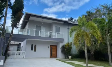CASA A VENDA EM SÃO SEBASTIÃO, MOBILIADA, DECORADA, PISCINA, AMPLO ESPAÇO GOURMET, 06 VAGAS ! ! !