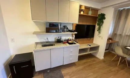 Studio mobiliado com 25 mts ao lado metro - vista livre para piscinas
