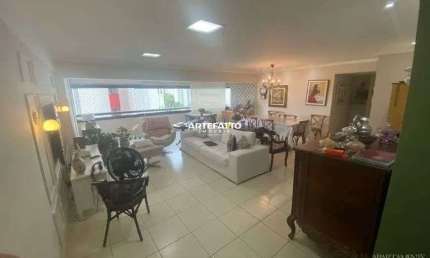 Apartamento com 4 Quartos e 2 banheiros à Venda, 155 m² por R$ 1.240.000