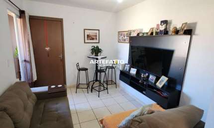 Apartamento com 2 dormitórios no Condomínio Maria Laura em Franca/SP