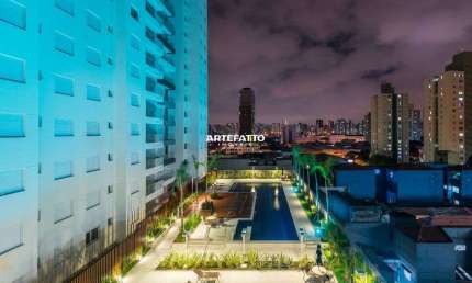 Apartamento com 2 dormitórios suíte e vaga no Brás a poucos passos do metrô