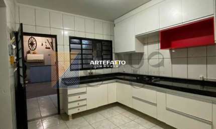 Casa com 3 dormitórios no Jardim Victório Antônio de Santi II