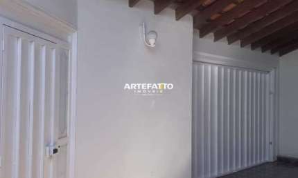 Casa de 200m² com 3 dormitórios no bairro Samello Woods em Franca/SP