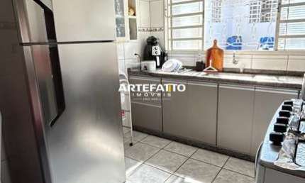 Casa com 3 quartos à venda na Rua João Deocleciano Luz, 1000, Vila Raycos, Franca