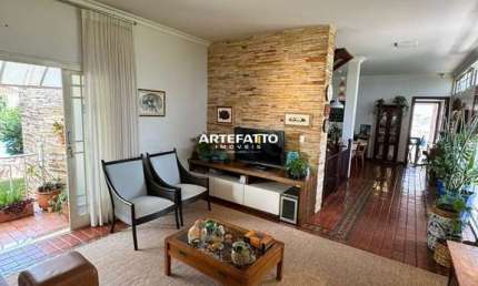 Casa com 3 dormitórios no bairro Vila Tótoli em Franca/SP
