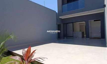 Sobrado novinho esperando por você no bairro Zanetti!