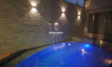 Casa de Alto Padrão com Ampla Área de Lazer e Conforto