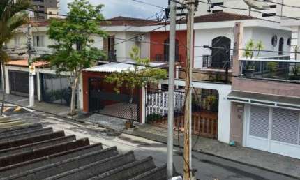 Casa Ampla com 2 vagas,quintal e Edícula-Residencial ou Comercial-Localização 10