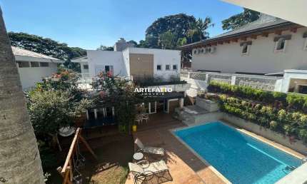 Casa incrível na Rua Laplace com 4 suítes, lazer completo e energia solar