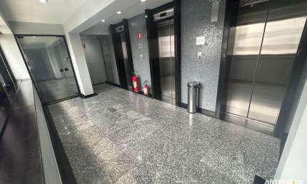 Sala Comercial com privacidade (andar semi exclusivo)- Próximo a ponte Estaiada