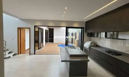 Casa de condomínio à venda, no Villa Toscana, com 4 suítes.