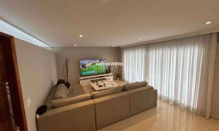Casa em Condomínio 4 dormitórios, 4 vagas , linda , nova