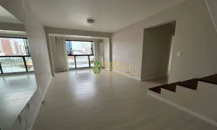 Duplex semi mobiliado, sacada com churrasqueira e 2 quartos à venda no estreito.