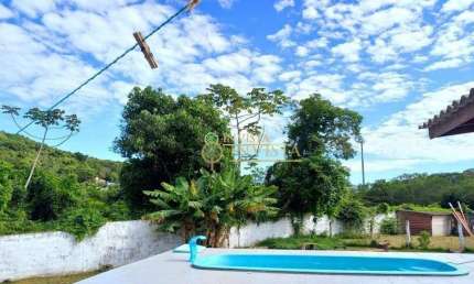 Á venda! Amplo terreno, 4 quartos e piscina privativa na Cachoeira do Bom Jesus.